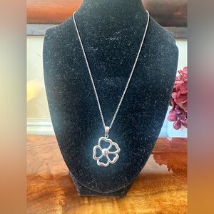 Women's Stainless QVC Steel by Design Silver Flower Pendant Necklace 18” NWOT